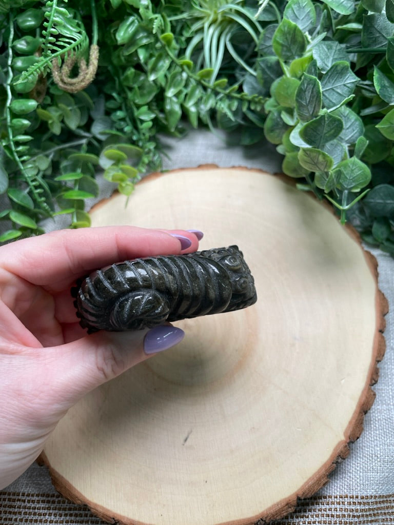 Obsidian Snail (chipped)