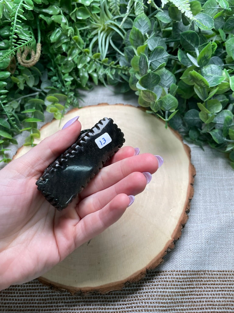 Obsidian Snail (chipped)