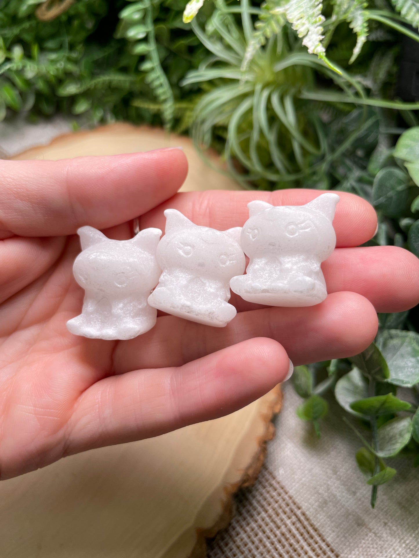 Crystal Kuromi from Hello Kitty (synthetic white jade available)
