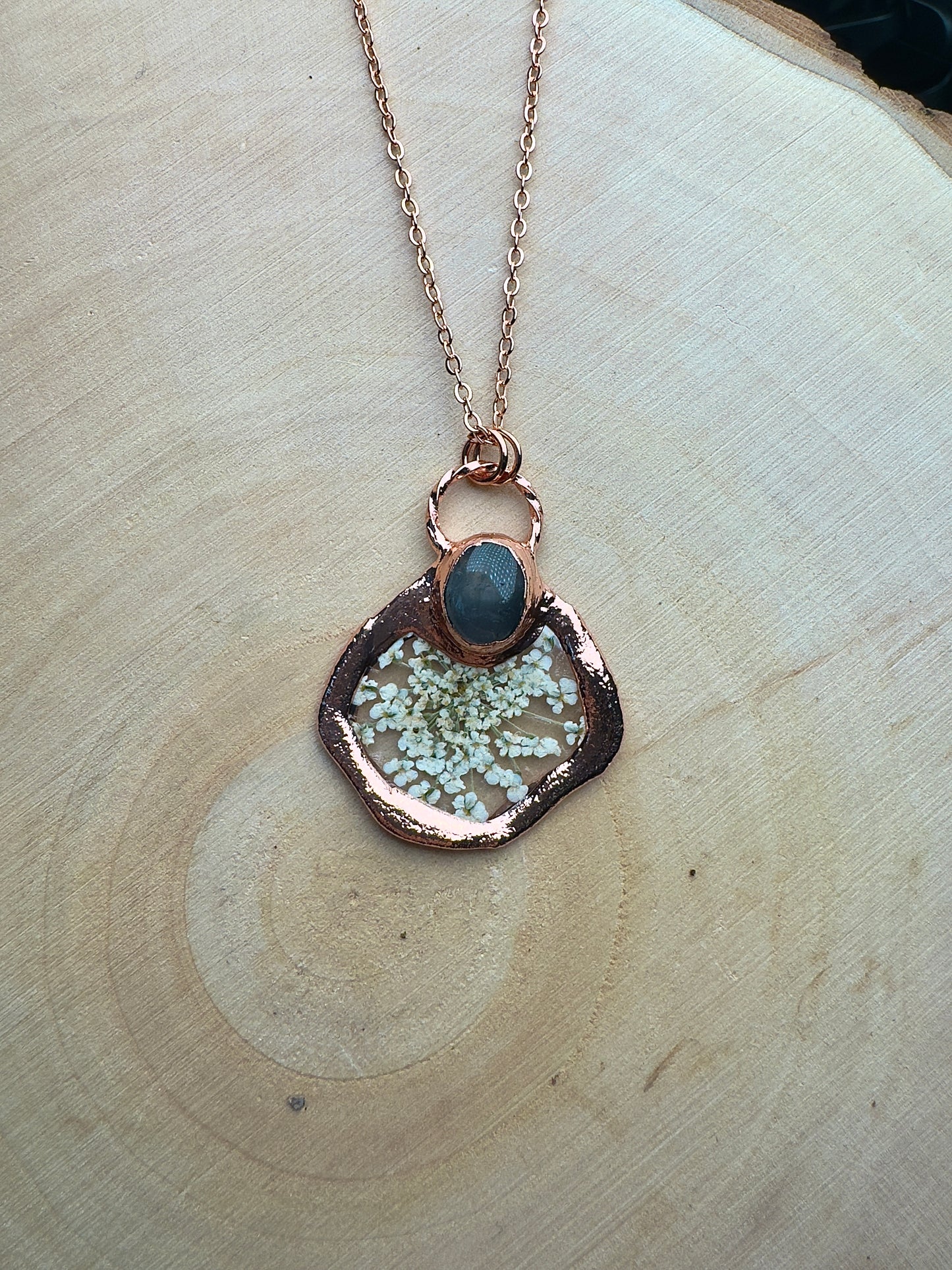 Thistleblossom- Rose Quartz and Dried Queen Anne's Lace Flower Necklace