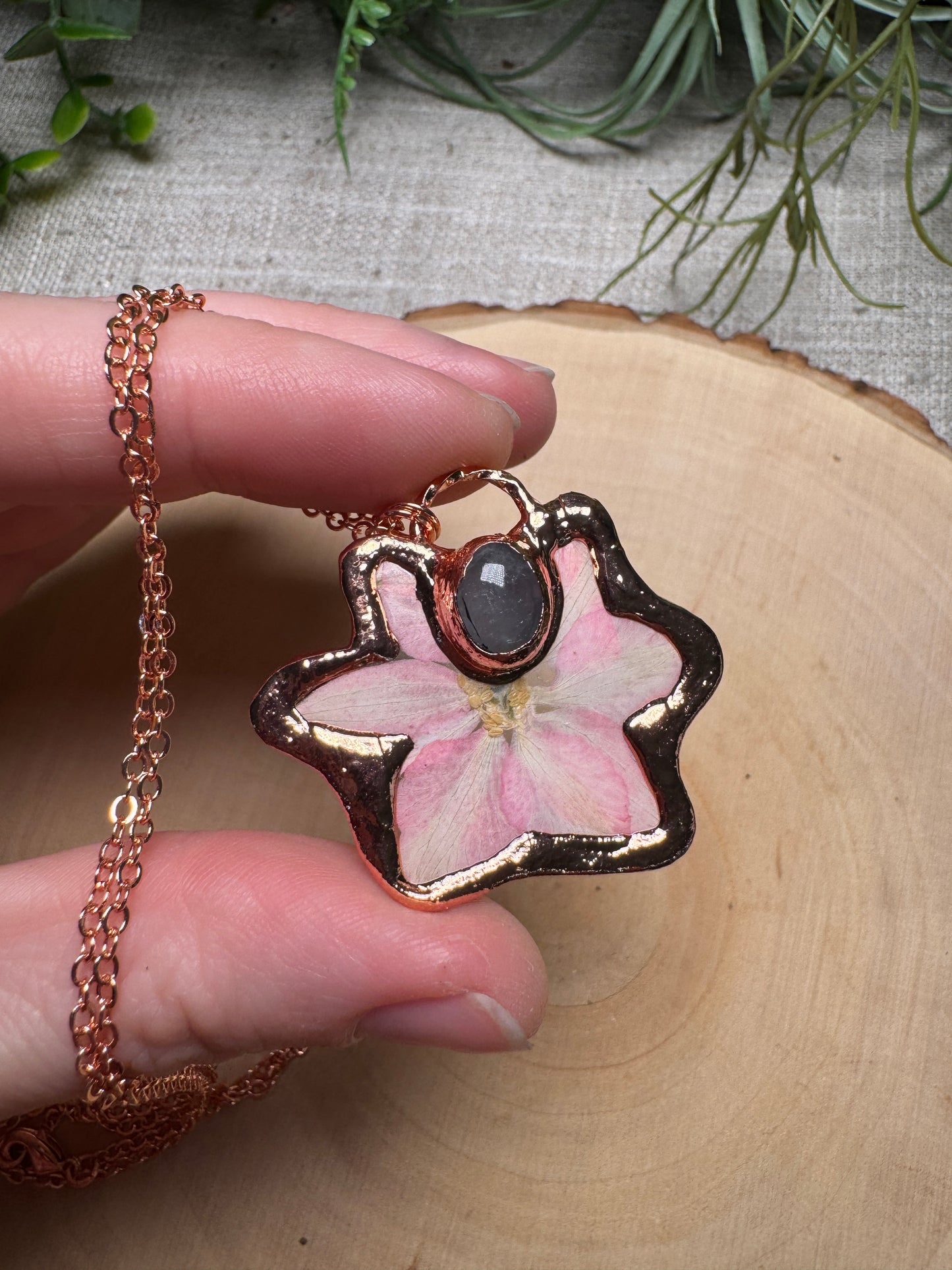 Sylphina- Rose Quartz and Flower Necklace
