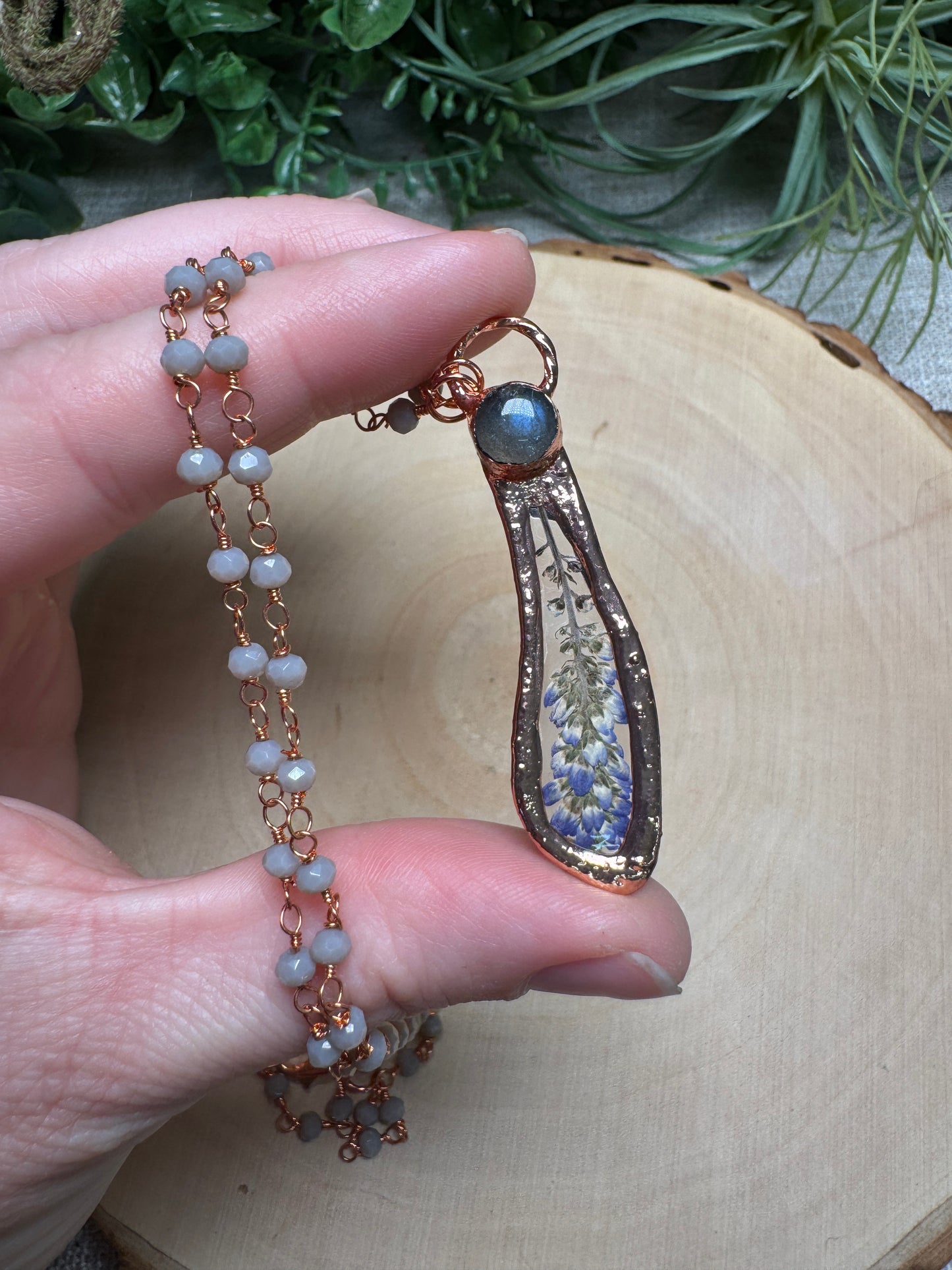 Elyndra- Labradorite and Flower Necklace