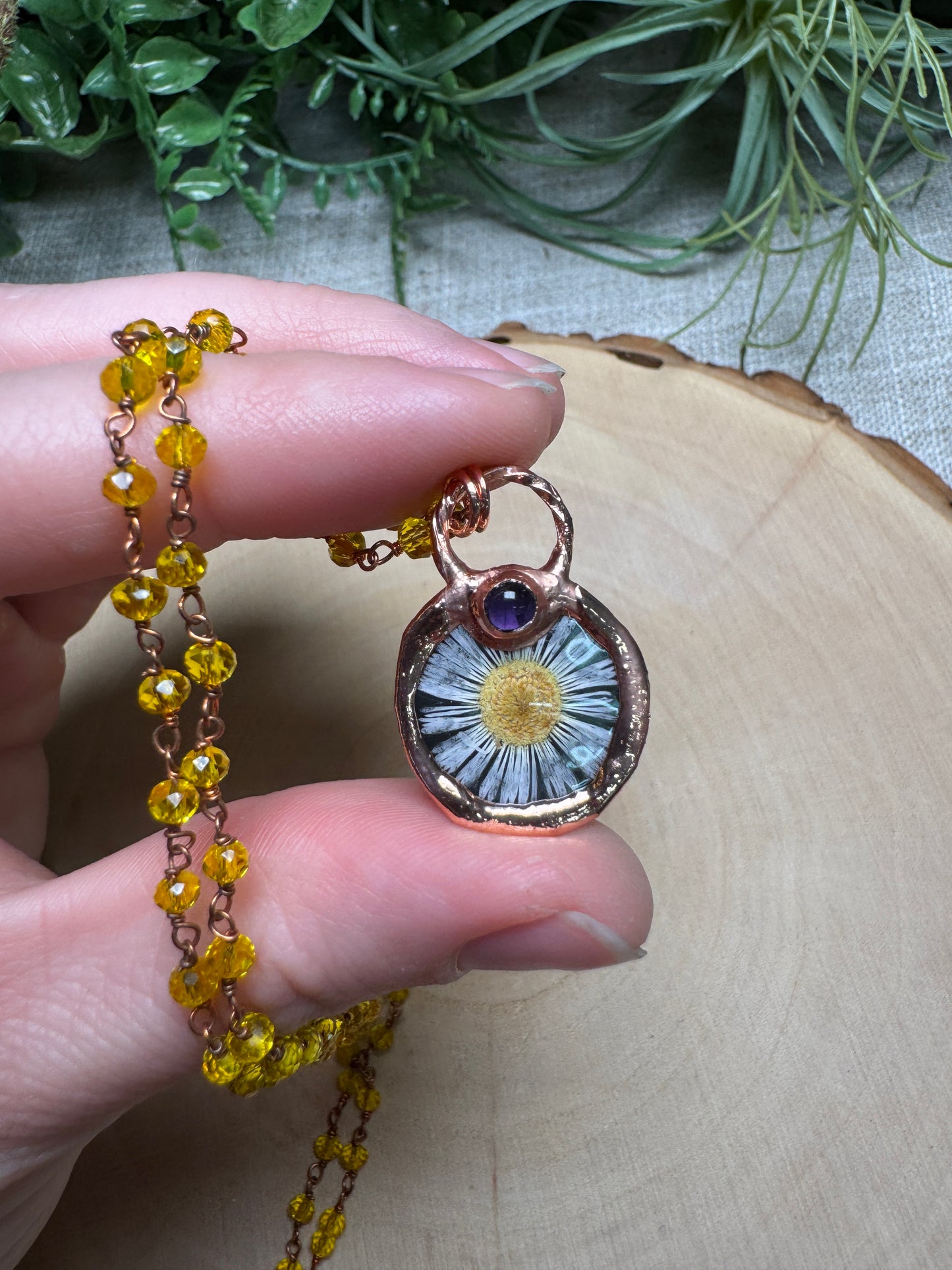 Mistara-Amethyst and Flower Necklace