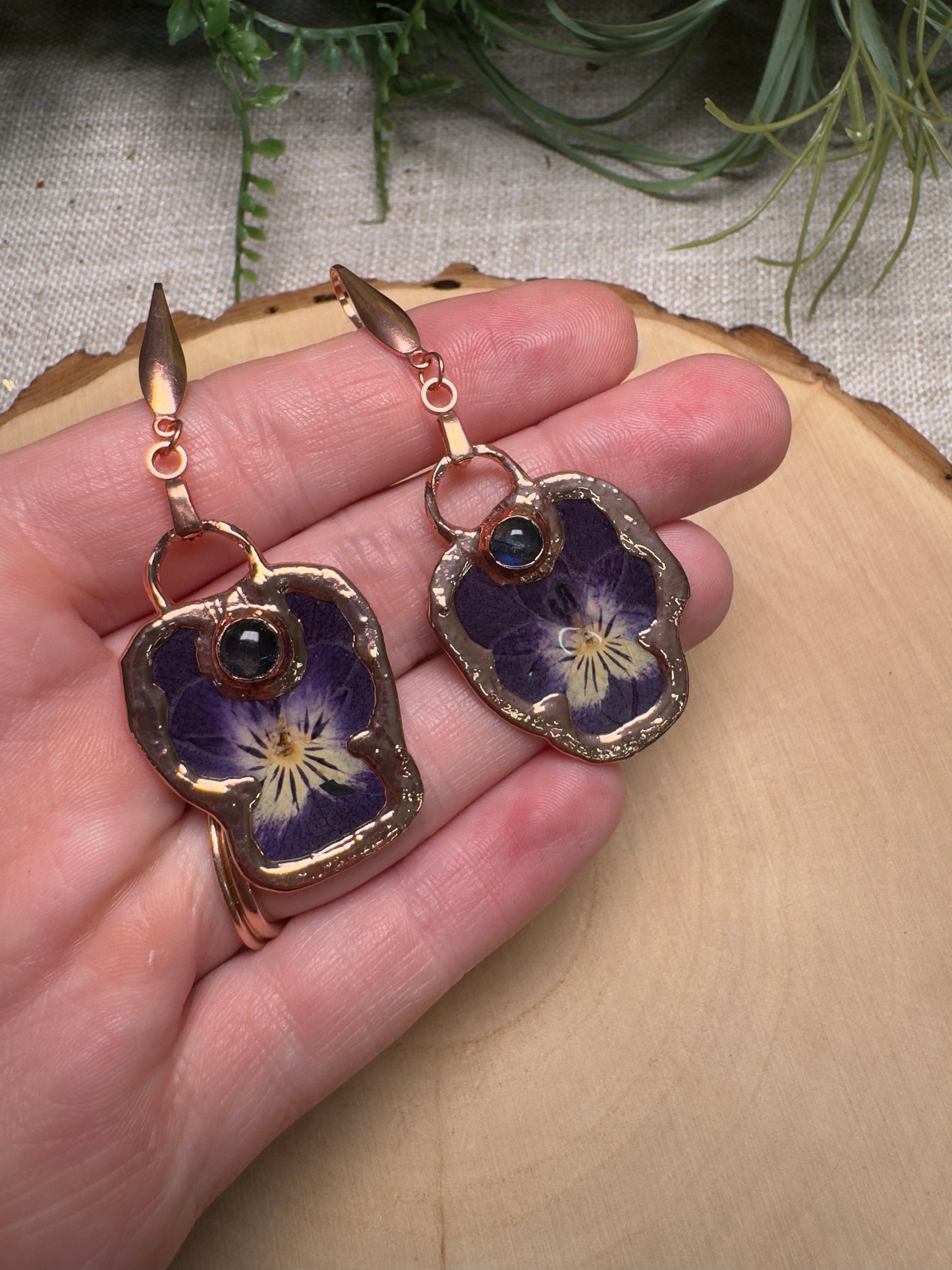 Mossara- Labradorite and Flower Earrings