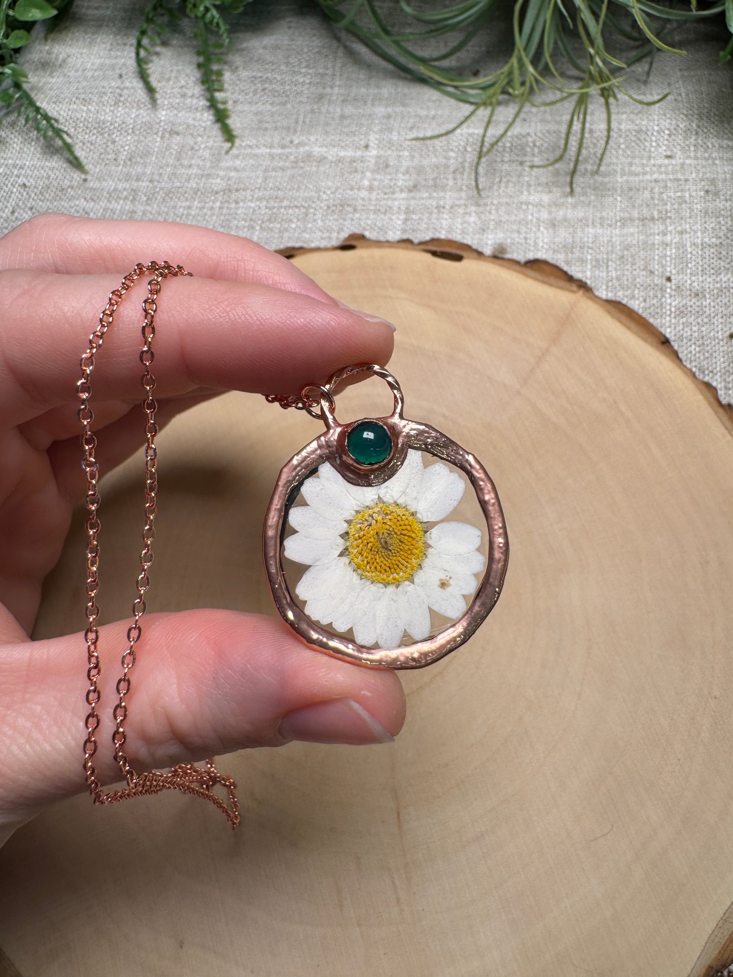 Aeloria- Green Agate and Flower Necklace