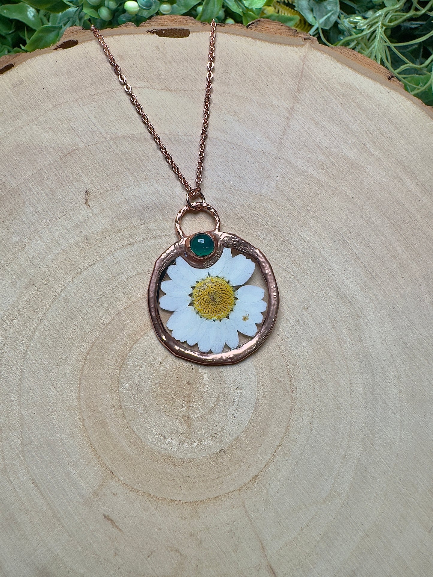 Aeloria- Green Agate and Flower Necklace