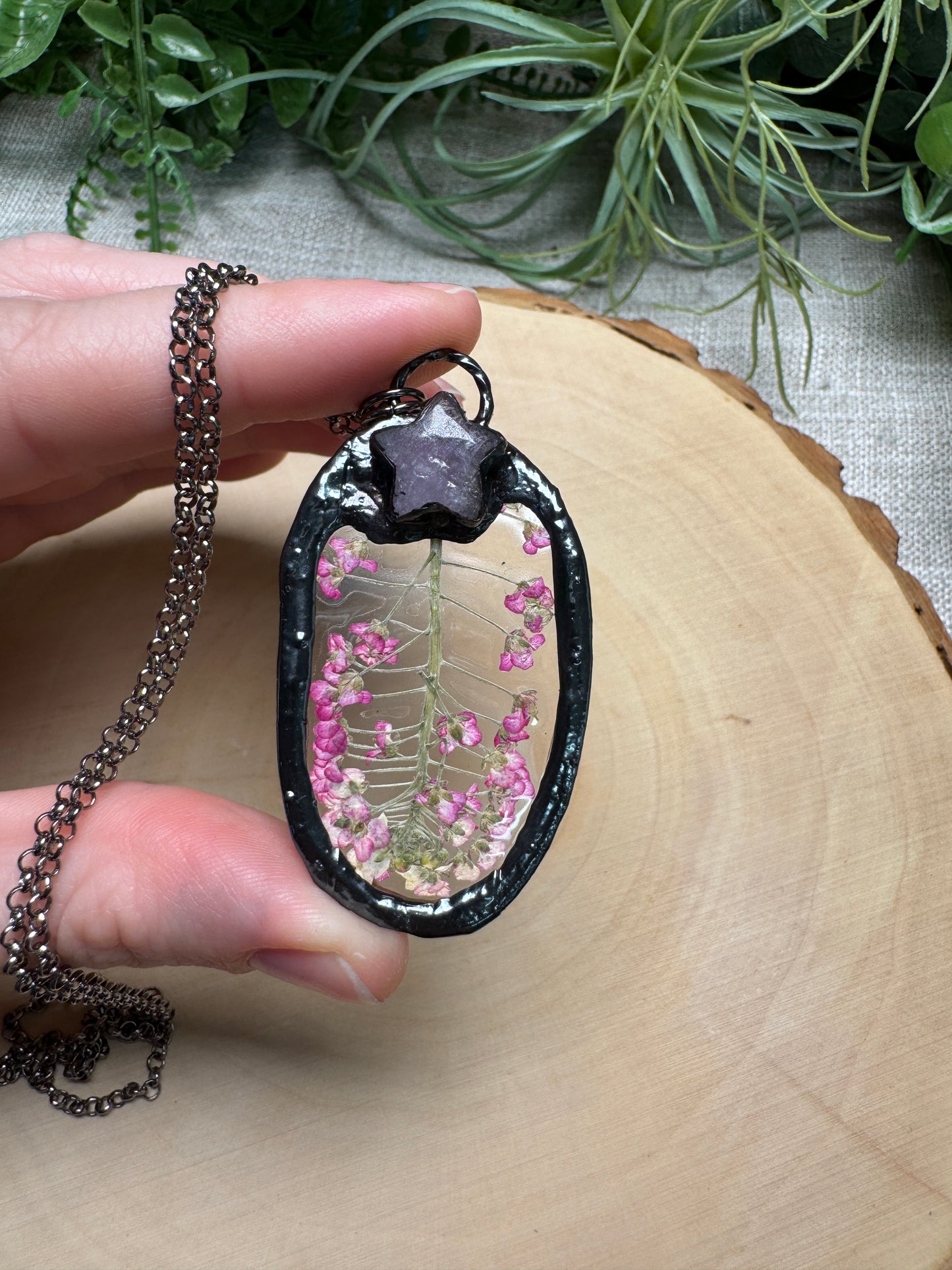 Somnielle- Kunzite and Flower Necklace