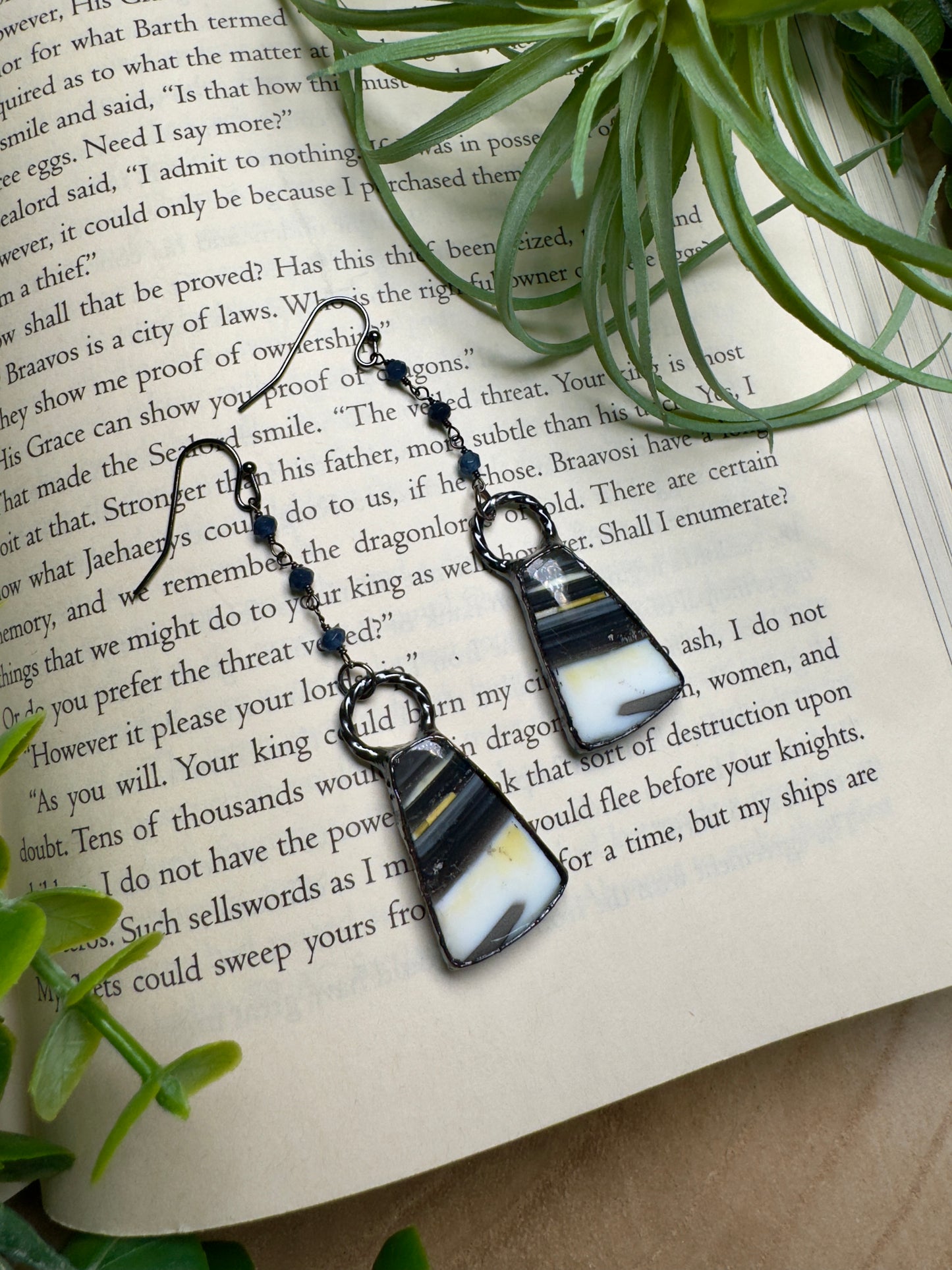 Agate Dangle Earrings