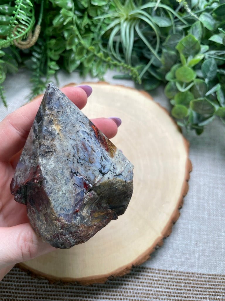 Agate Pyramid | Copper Ashes