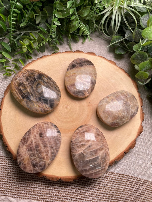 Black Moonstone Palm Stone | Copper Ashes