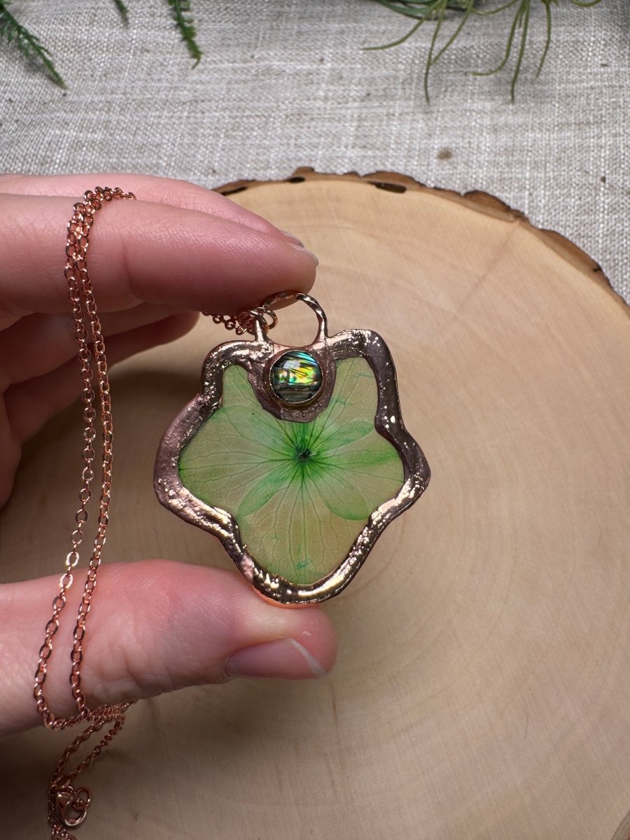 Faylen - Abalone Shell and Flower Necklace | Copper Ashes