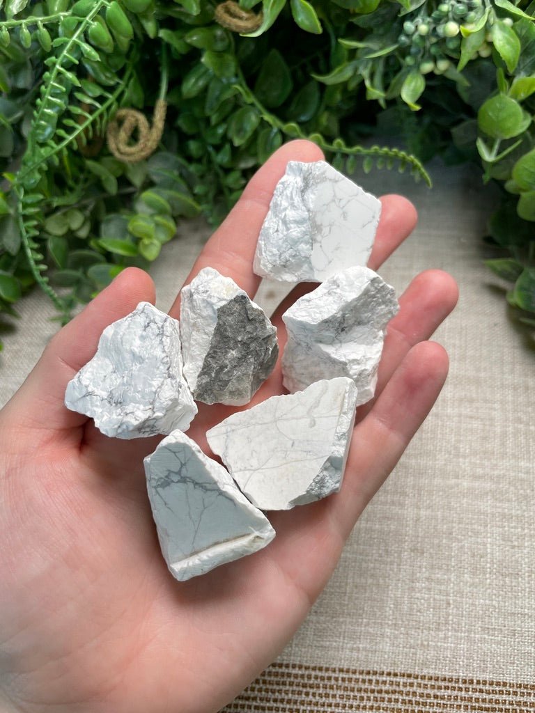 Howlite Raw Stone | Copper Ashes