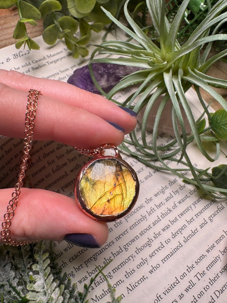 Labradorite Necklace | Copper Ashes