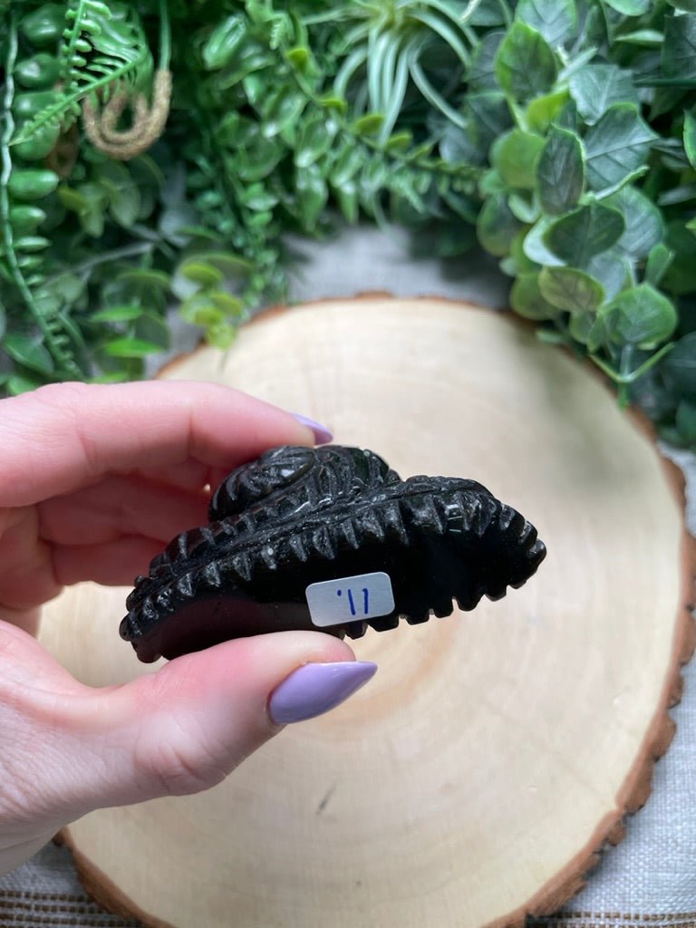 Obsidian Snail (chipped) | Copper Ashes