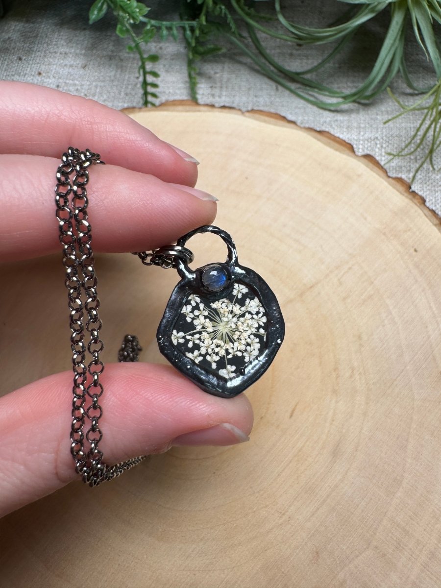 Pearlwyn - Moonstone and Flower Necklace | Copper Ashes