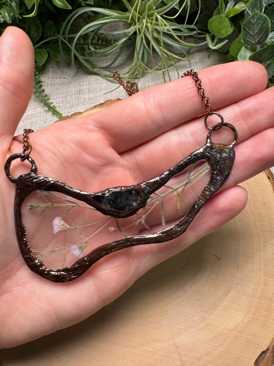 Quartz Diamond and Dried Flower Necklace | Copper Ashes