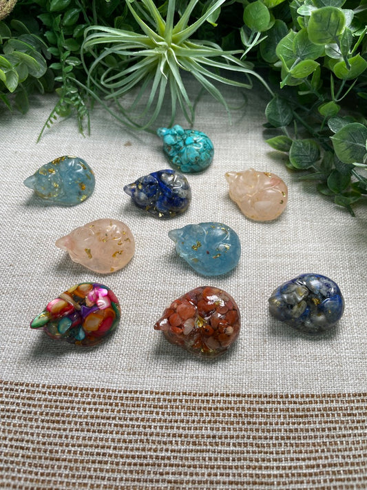 Resin Crystal Chip Sleeping Cat