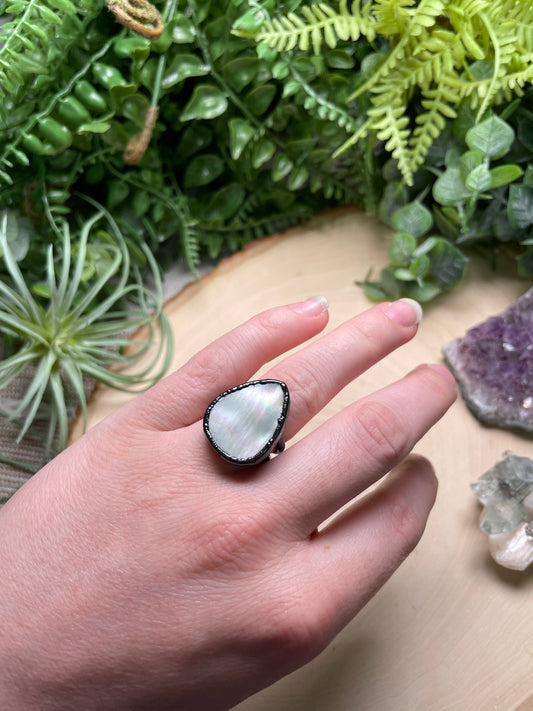 Mother of Pearl Shell Ring Size 5