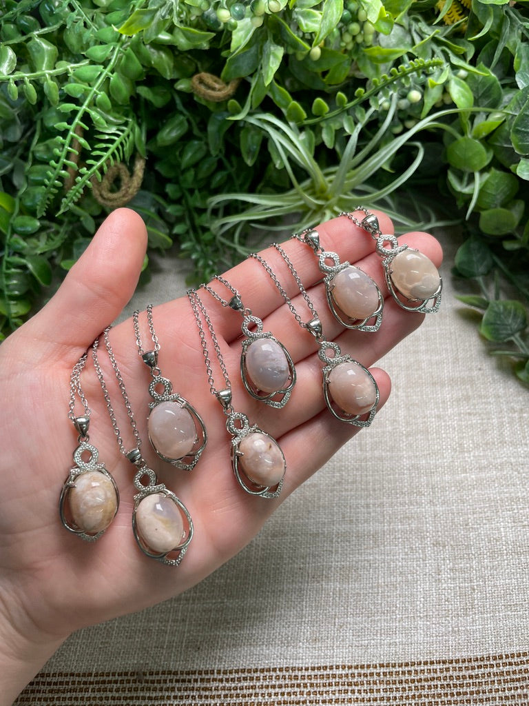 Flower Agate Necklace