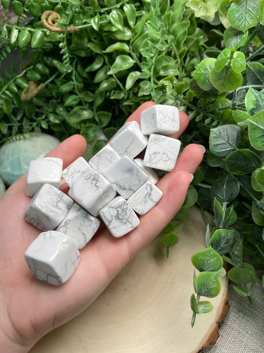 Howlite Cube Tumble
