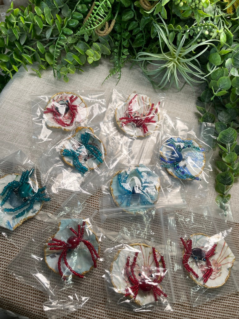 Decoupage Shell and Beaded Crab Set