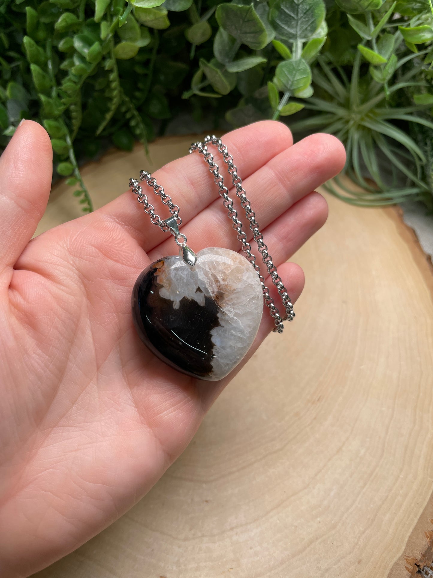 Agate Chunky Heart Necklace