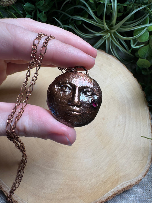Sanae- Garnet Goddess Necklace