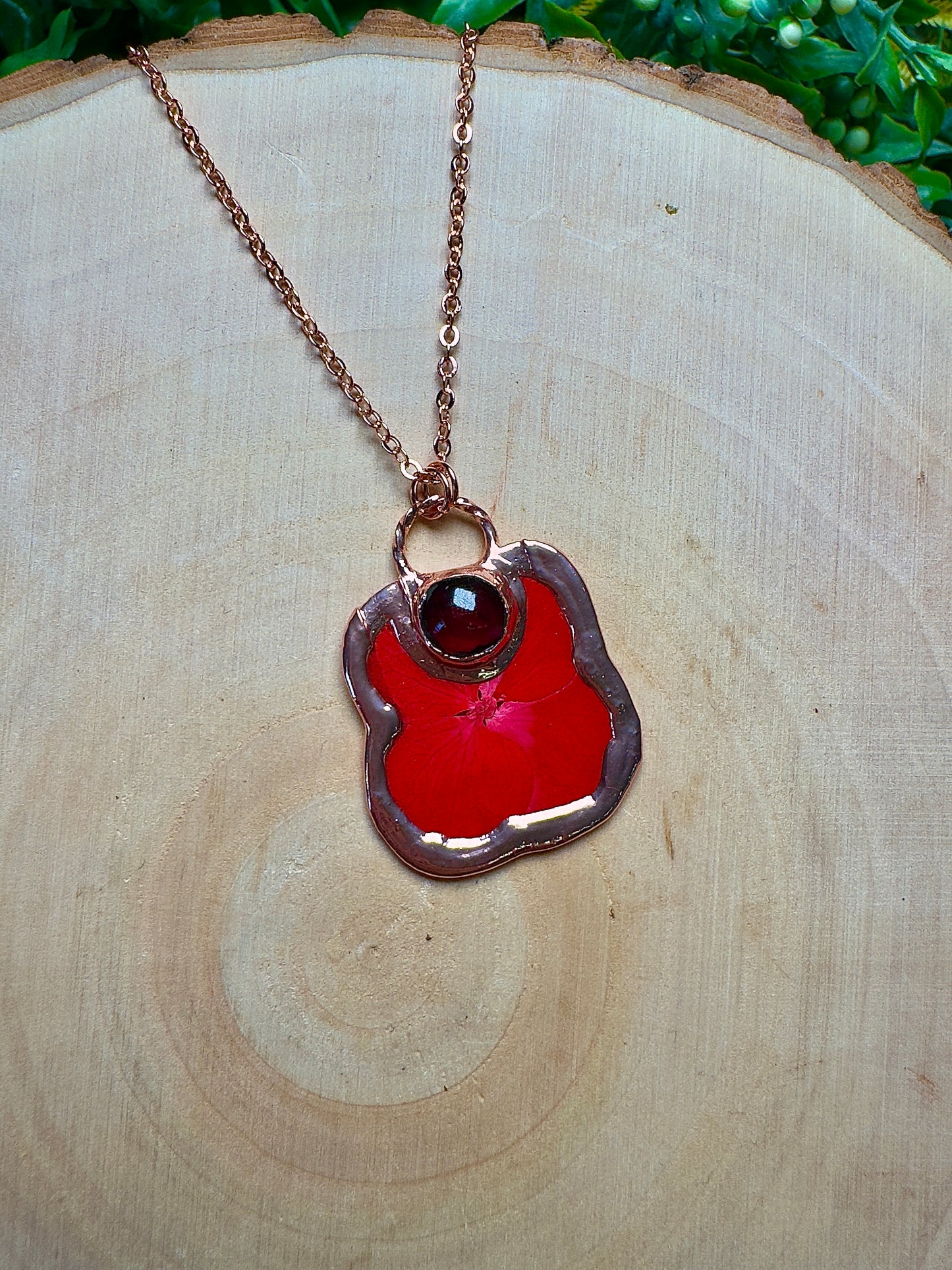Clovera- Garnet and Flower Necklace