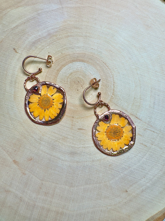 Bramblebelle- Garnet and Flower Earrings