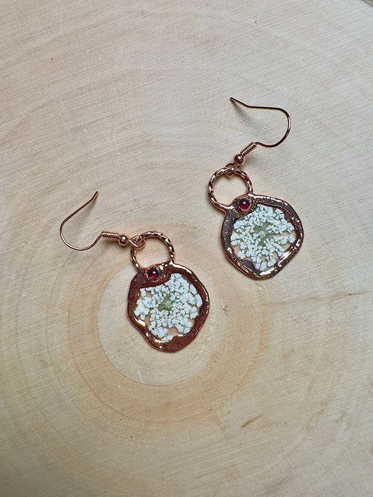 Lichenna- Garnet and Flower Earrings