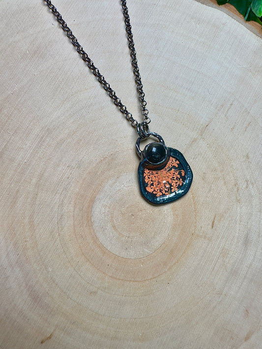 Ondina- Obsidian and Flower Necklace