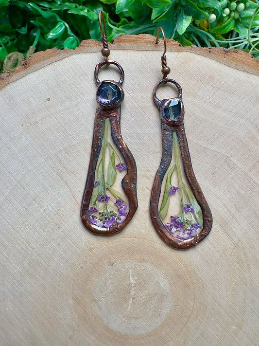 Noctilune- Amethyst and Flower Earrings