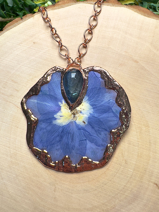 Mirthwyn- Labradorite and Flower Necklace