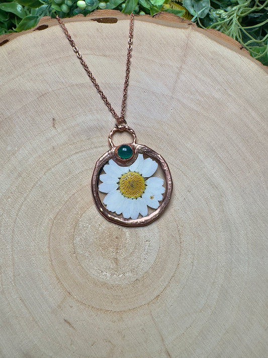 Aeloria- Green Agate and Flower Necklace