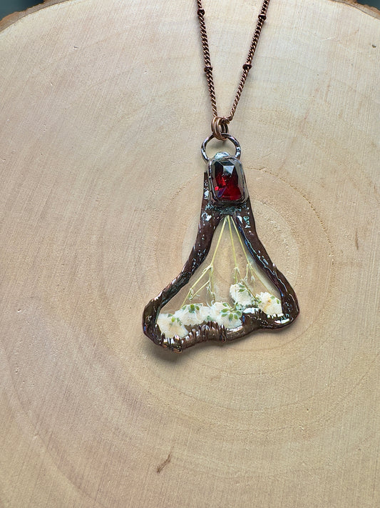 Viridra- Garnet and Flower Necklace