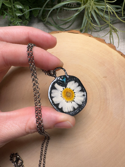 Lucindra- Abalone Shell and Flower Necklace