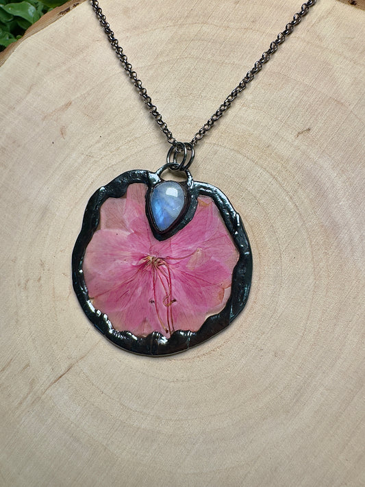 Faelith- Moonstone and Flower Necklace