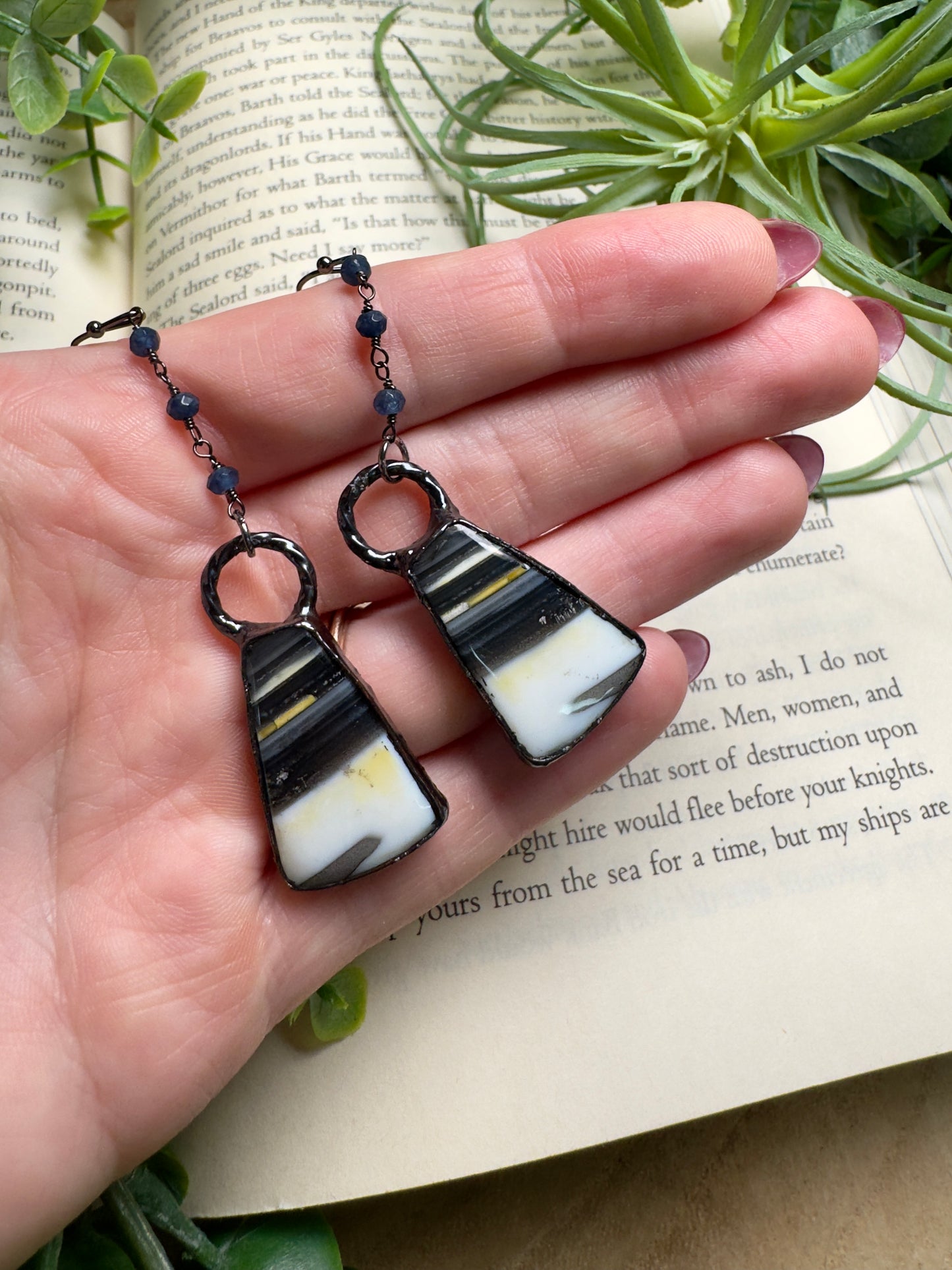 Agate Dangle Earrings