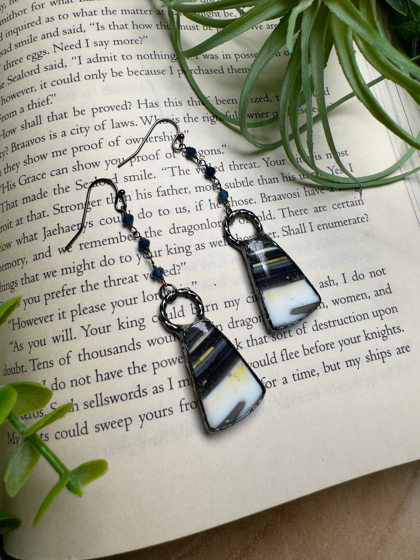 Agate Dangle Earrings