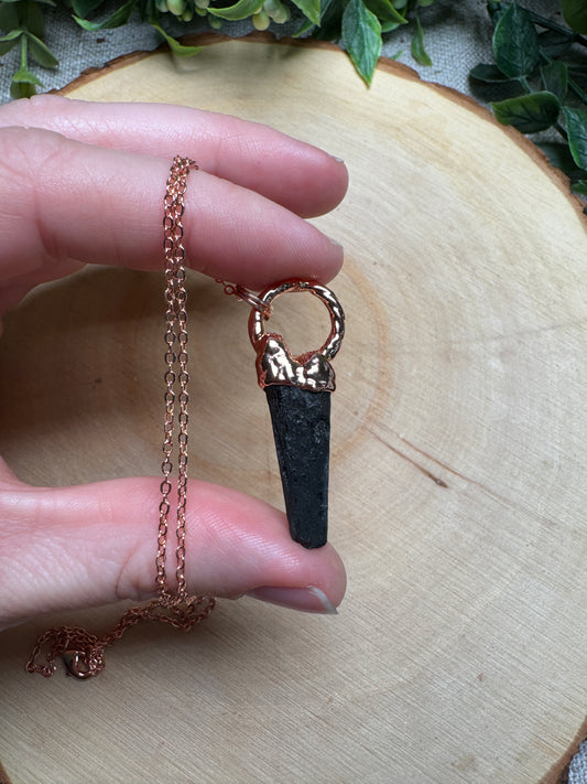 Obsidienne- Fossilized Bone Necklace