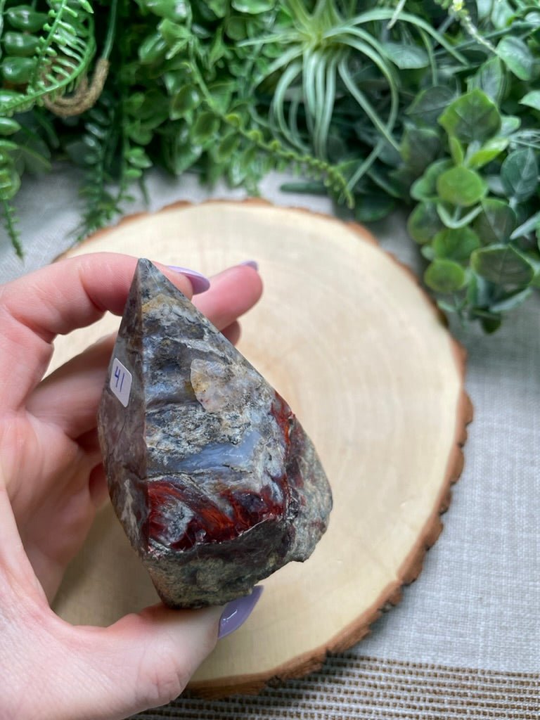 Agate Pyramid | Copper Ashes