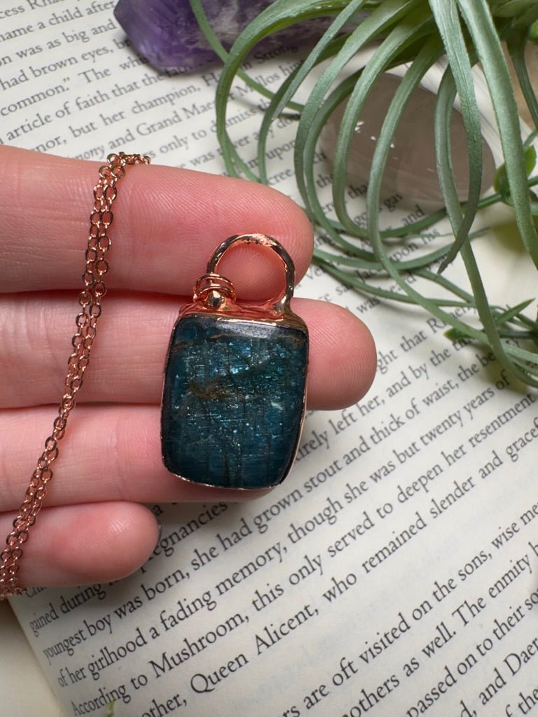 Blue Apatite Necklace | Copper Ashes