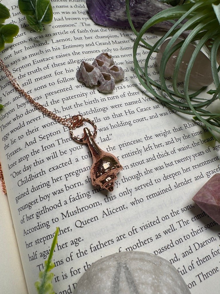 Conch Shell Necklace | Copper Ashes