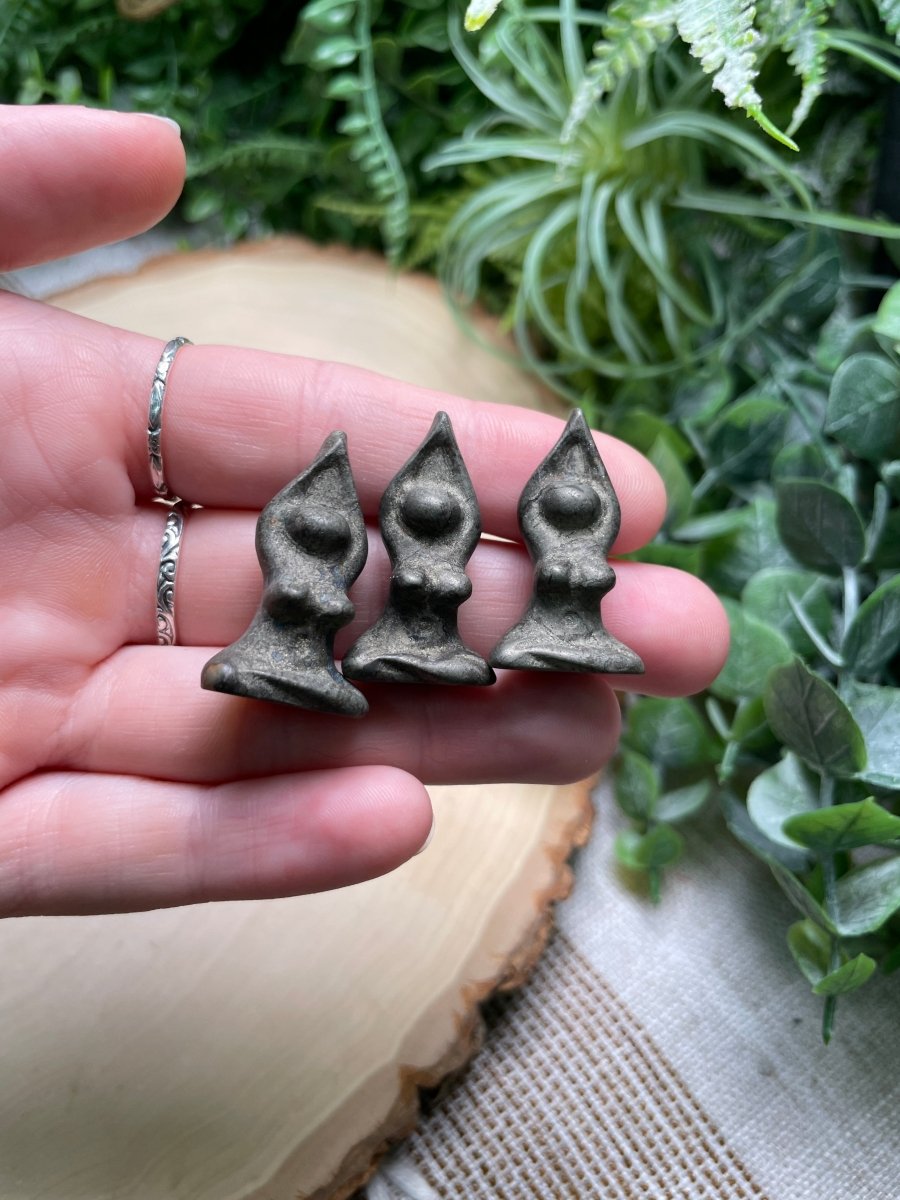 Crystal Goddess | Copper Ashes