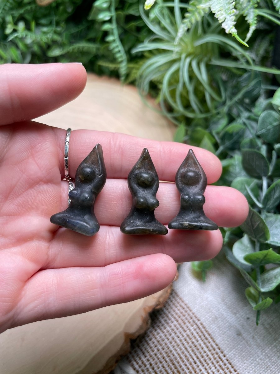 Crystal Goddess | Copper Ashes