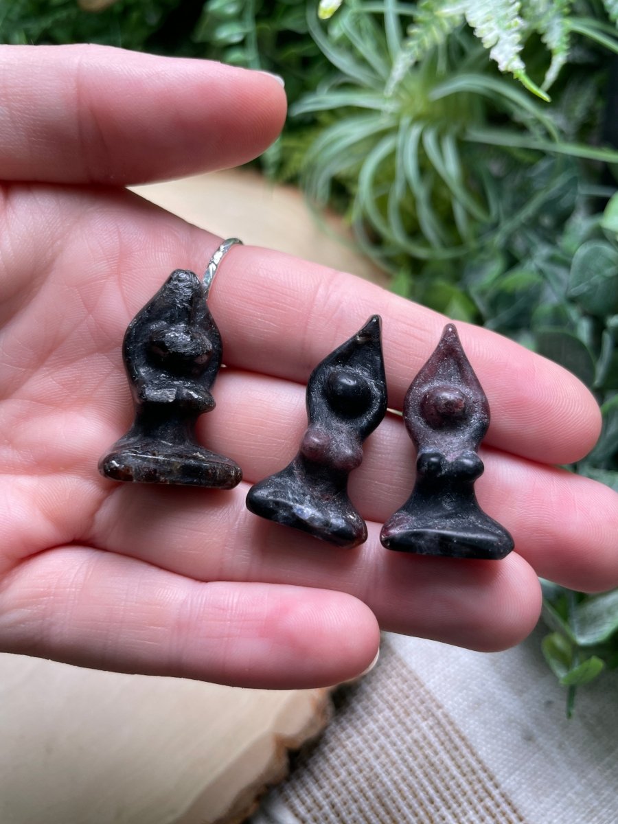 Crystal Goddess | Copper Ashes