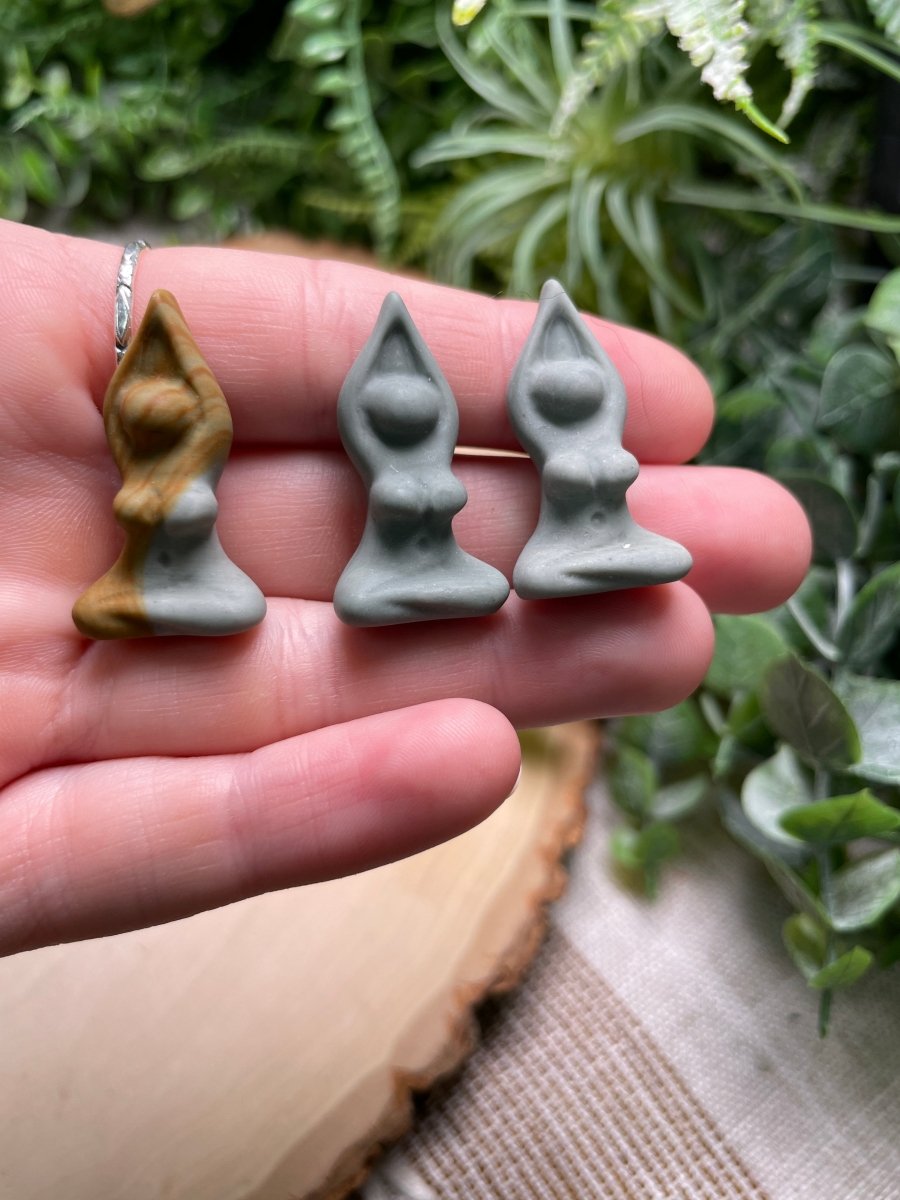 Crystal Goddess | Copper Ashes