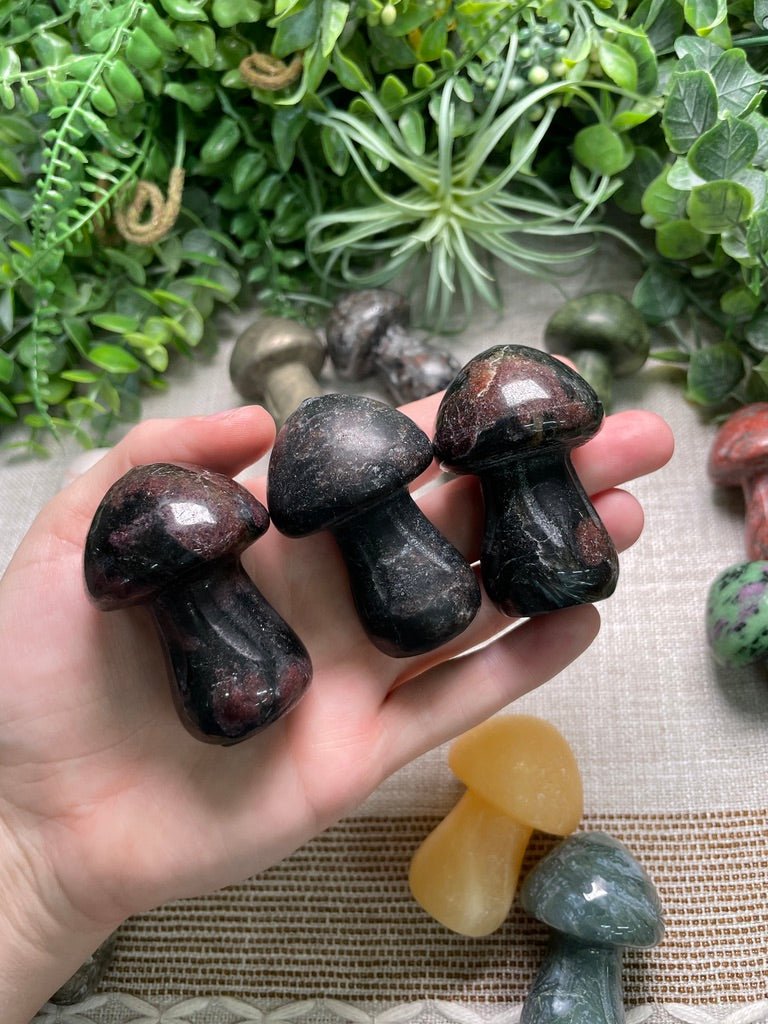 Crystal Mushroom | Copper Ashes