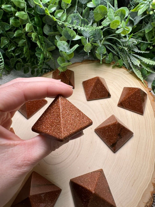 Crystal Pyramid | Copper Ashes