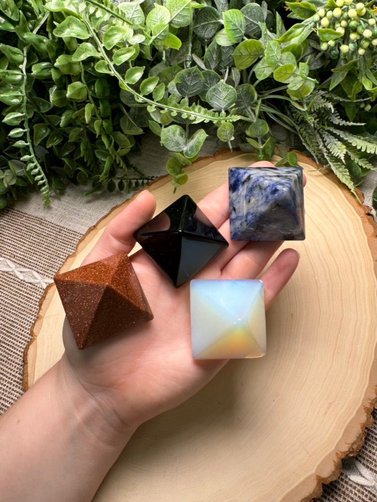 Crystal Pyramid | Copper Ashes